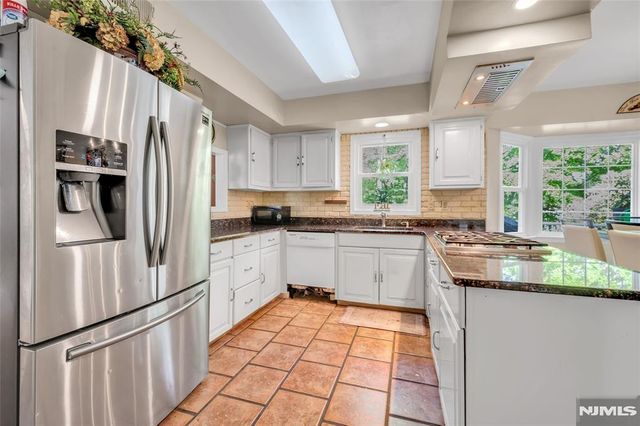 9 Wooded Hill Lane, Randolph Township, NJ 07869