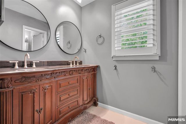 9 Wooded Hill Lane, Randolph Township, NJ 07869