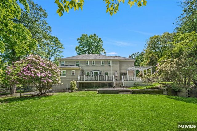 9 Wooded Hill Lane, Randolph Township, NJ 07869