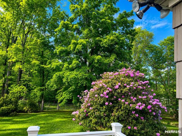 9 Wooded Hill Lane, Randolph Township, NJ 07869