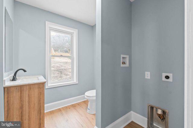 910 MAIN ST, Delta, PA 17314