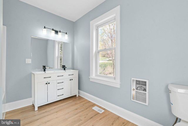 910 MAIN ST, Delta, PA 17314