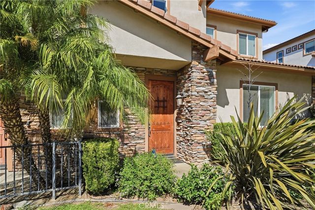 585 Via Pueblo, Riverside, CA 92507