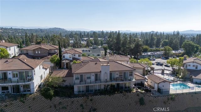 585 Via Pueblo, Riverside, CA 92507