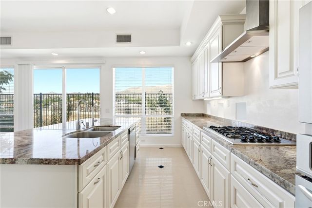 585 Via Pueblo, Riverside, CA 92507