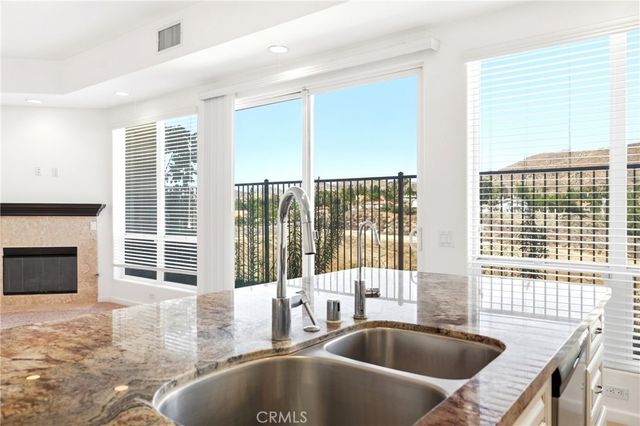 585 Via Pueblo, Riverside, CA 92507