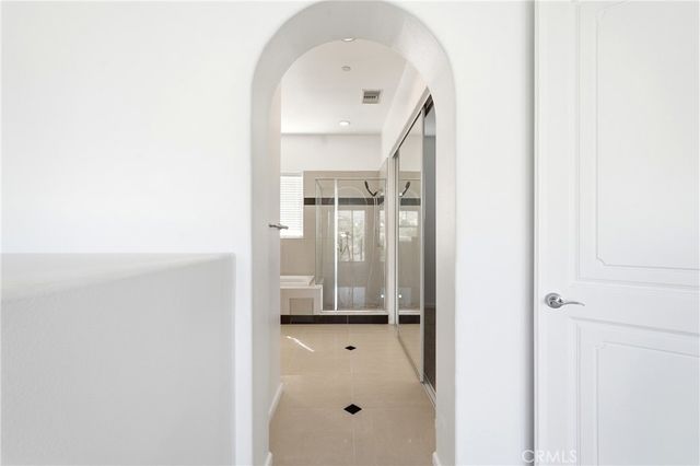 585 Via Pueblo, Riverside, CA 92507