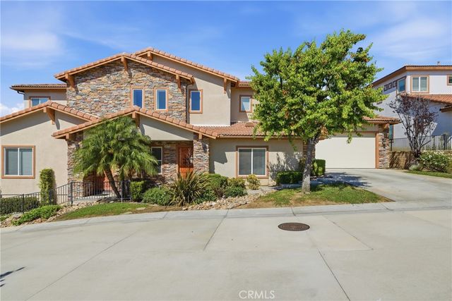 585 Via Pueblo, Riverside, CA 92507