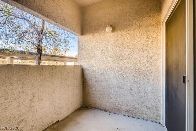 8425 Running Deer Avenue 102, Las Vegas, NV 89145