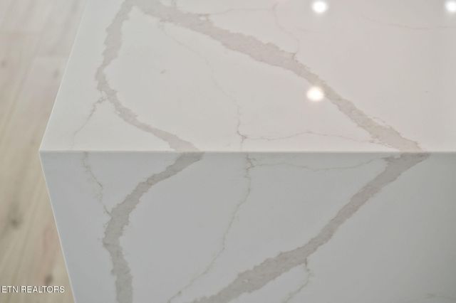 456 Lakeview Drive, Crossville, TN 38558