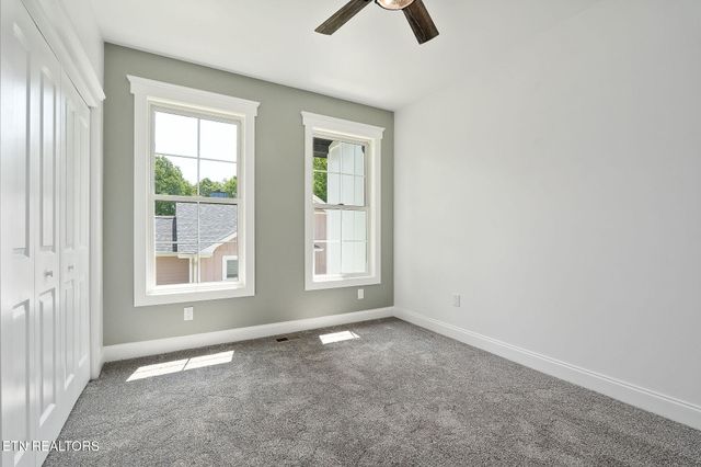 456 Lakeview Drive, Crossville, TN 38558