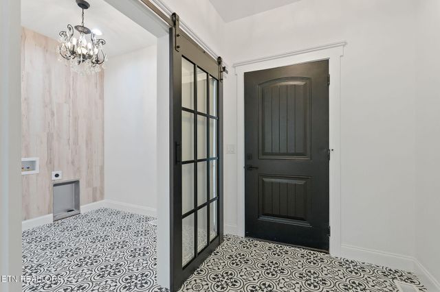 456 Lakeview Drive, Crossville, TN 38558