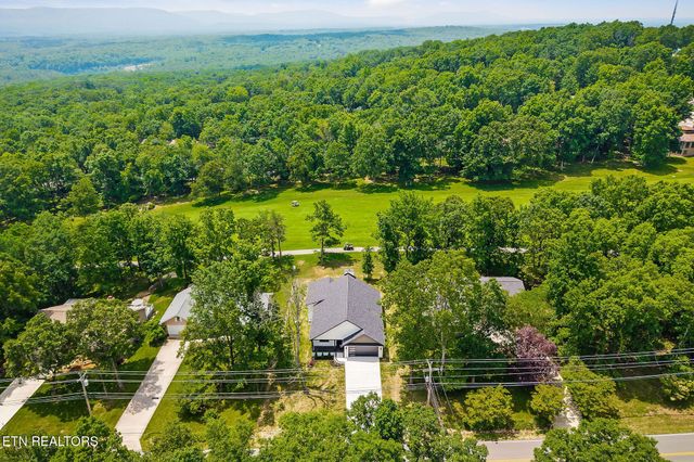 456 Lakeview Drive, Crossville, TN 38558