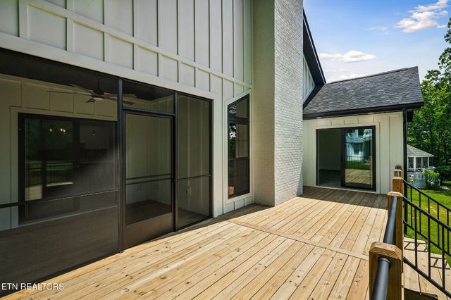 456 Lakeview Drive, Crossville, TN 38558