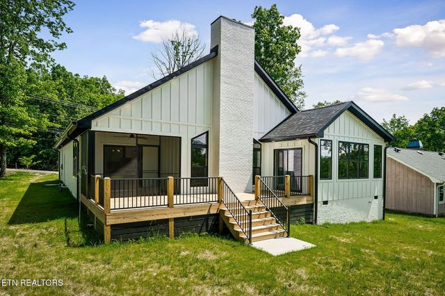 456 Lakeview Drive, Crossville, TN 38558