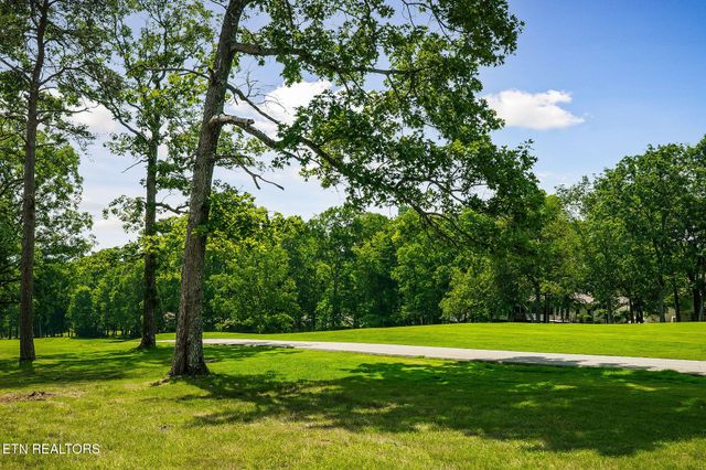 456 Lakeview Drive, Crossville, TN 38558