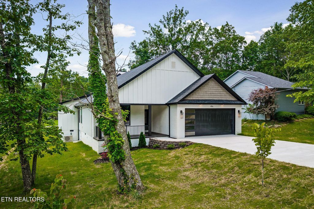 456 Lakeview Drive, Crossville, TN 38558