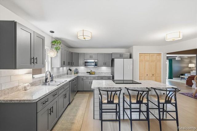 1475 N Irish Road, Davison, MI 48423