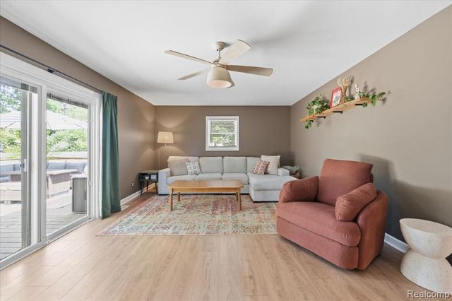 1475 N Irish Road, Davison, MI 48423