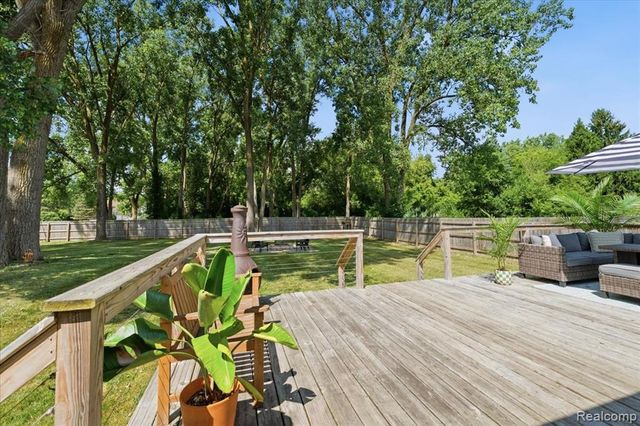 1475 N Irish Road, Davison, MI 48423