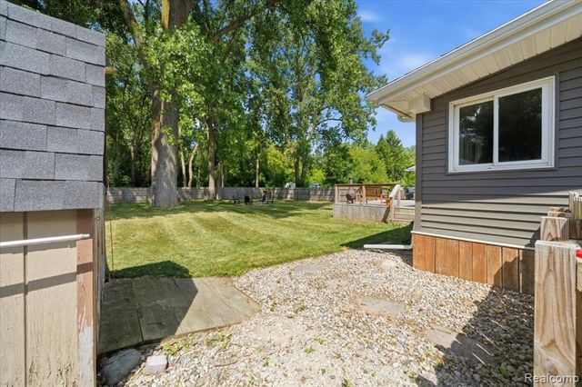 1475 N Irish Road, Davison, MI 48423