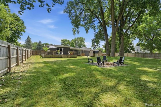 1475 N Irish Road, Davison, MI 48423