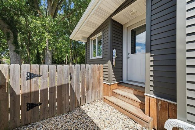 1475 N Irish Road, Davison, MI 48423