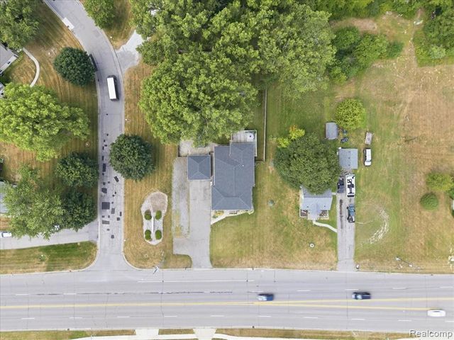 1475 N Irish Road, Davison, MI 48423