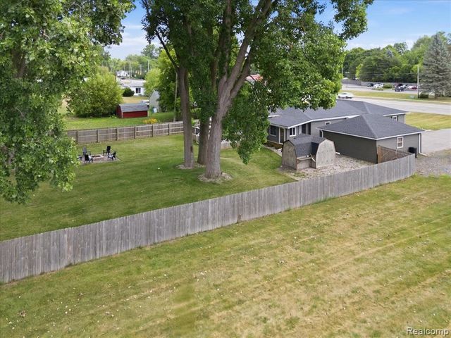1475 N Irish Road, Davison, MI 48423