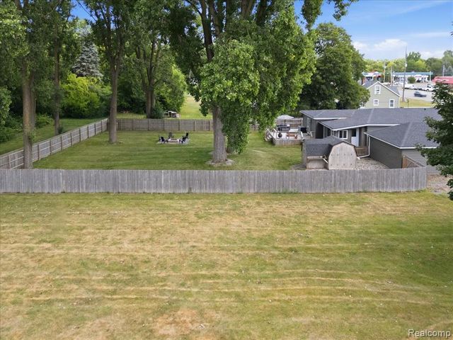 1475 N Irish Road, Davison, MI 48423