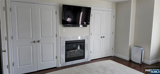 225 Wayne Avenue, Cliffside Park, NJ 07010