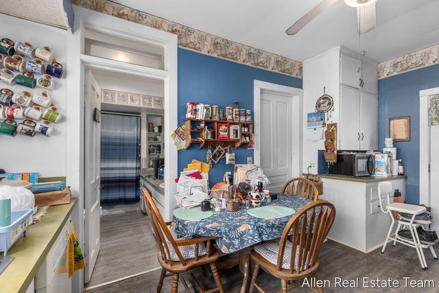 1224 102nd Avenue, Plainwell, MI 49080