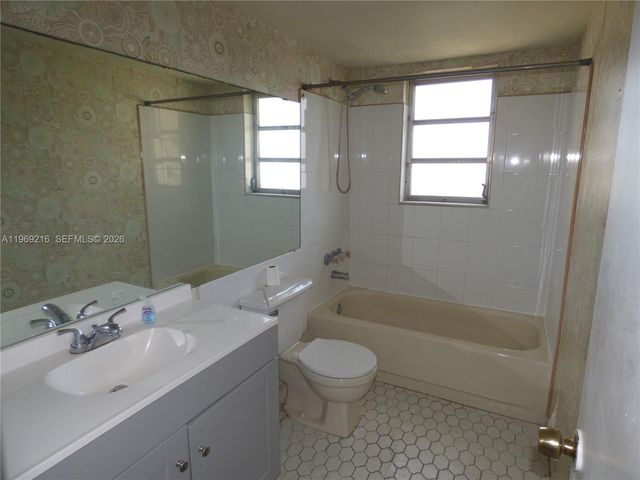 12035 NE 2nd Avenue A423, North Miami, FL 33161