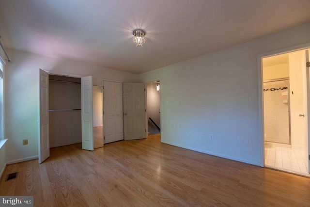 18246 FOX CHASE CIR, Olney, MD 20832
