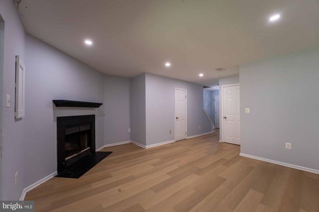 18246 FOX CHASE CIR, Olney, MD 20832