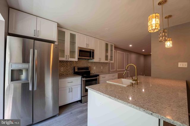 18246 FOX CHASE CIR, Olney, MD 20832