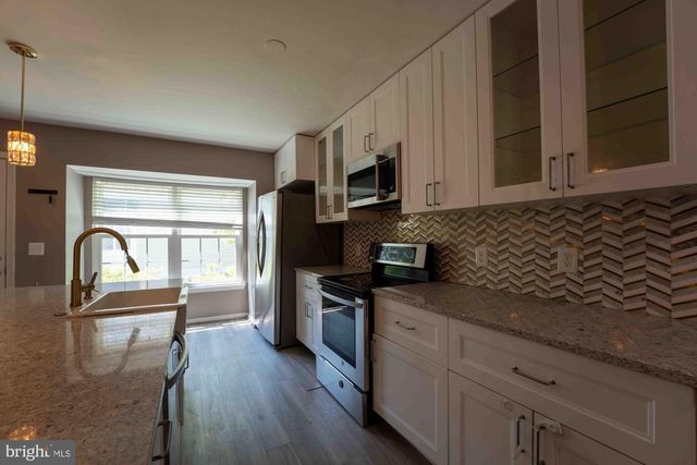 18246 FOX CHASE CIR, Olney, MD 20832