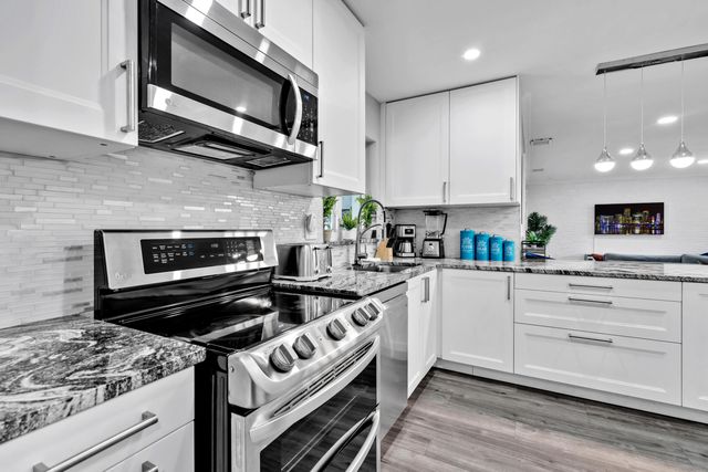 6860 Tyler Street, Hollywood, FL 33024