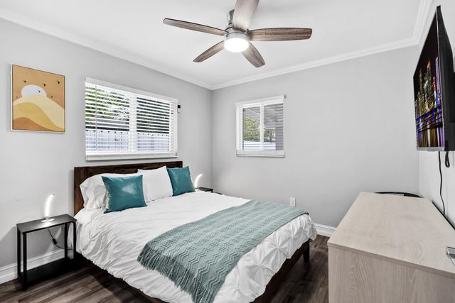 6860 Tyler Street, Hollywood, FL 33024