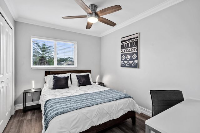 6860 Tyler Street, Hollywood, FL 33024