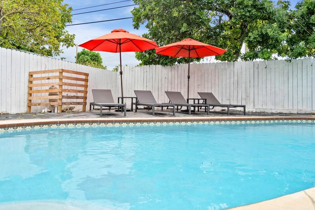 6860 Tyler Street, Hollywood, FL 33024