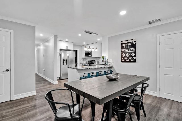 6860 Tyler Street, Hollywood, FL 33024