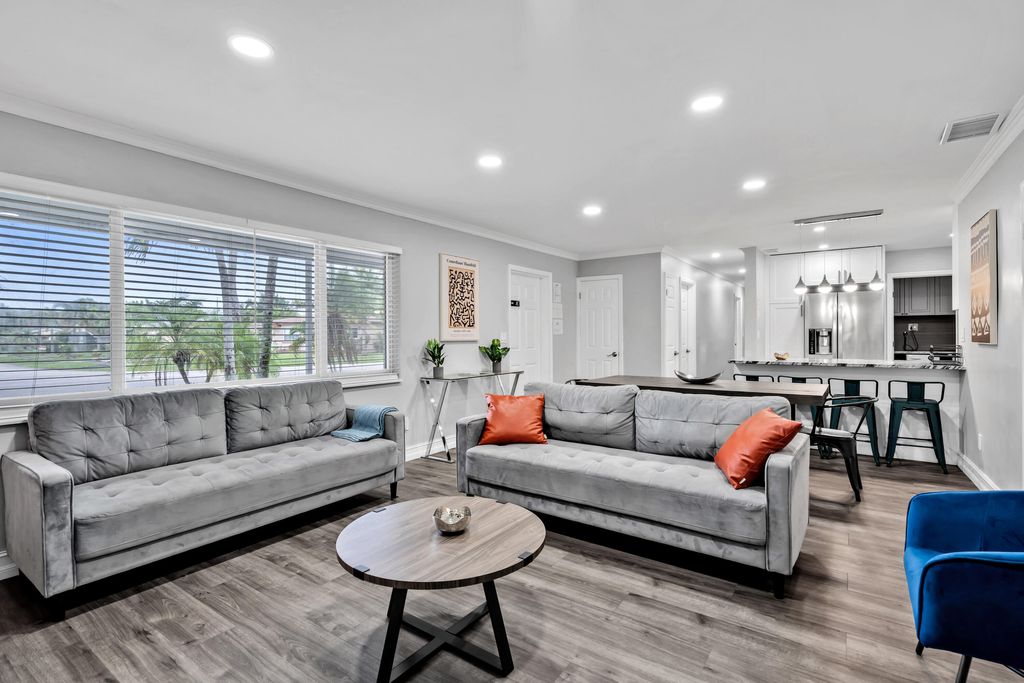 6860 Tyler Street, Hollywood, FL 33024