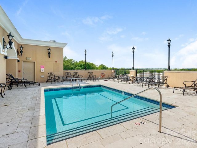 4620 Piedmont Row Drive 416, Charlotte, NC 28210
