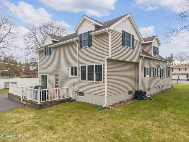 3009 Sunset Lane, Guilderland, NY 12303