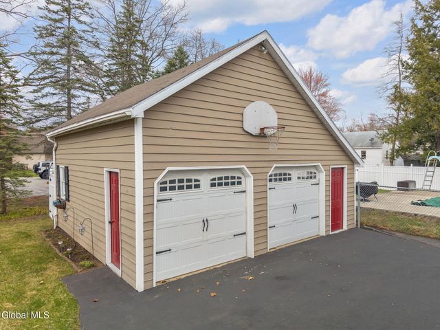 3009 Sunset Lane, Guilderland, NY 12303
