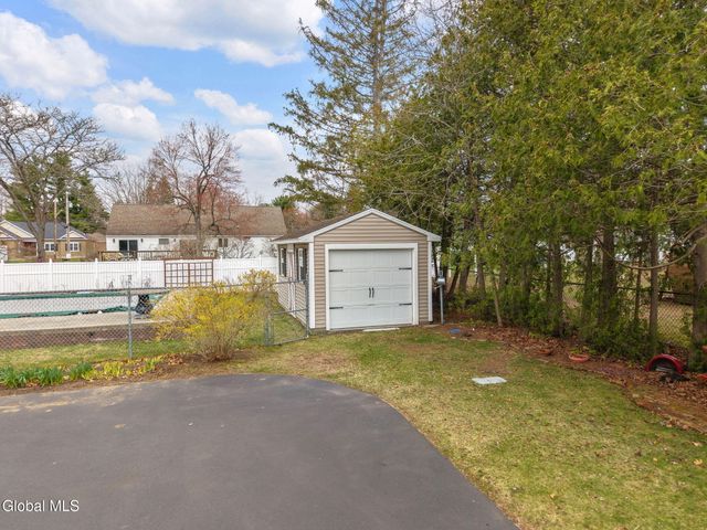 3009 Sunset Lane, Guilderland, NY 12303
