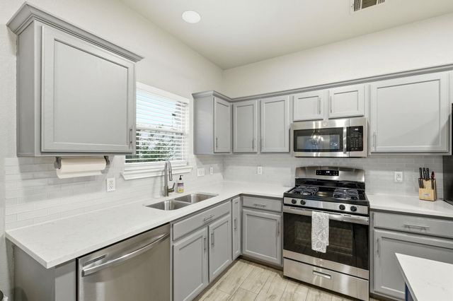 602 Stallion DR, Cedar Park, TX 78613