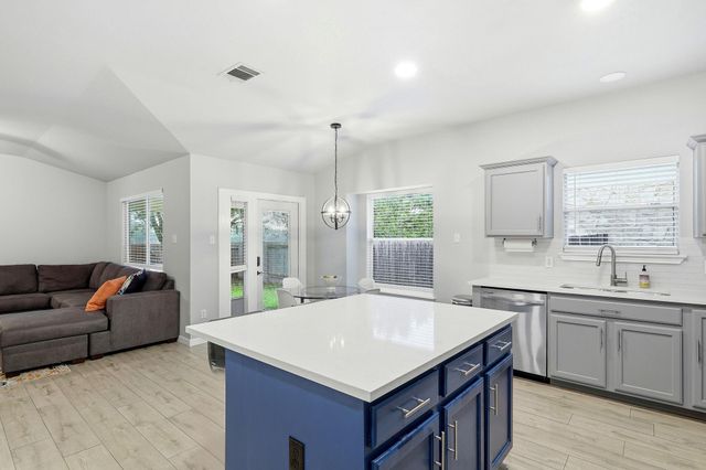 602 Stallion DR, Cedar Park, TX 78613