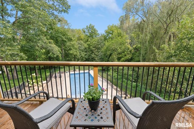 27998 229TH Street, Le Claire, IA 52753